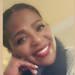 Meet your Posher, Adriane